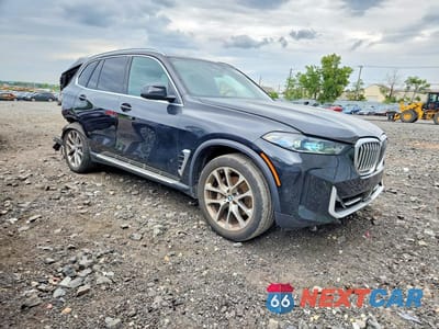 Czwarte zdjęcie samochodu z boku: 2024 BMW X5 XDRIVE40I VIN:5UX23EU03R9V28940 - miniatura