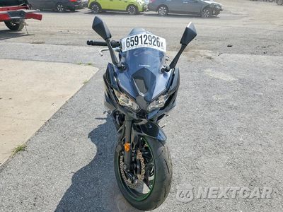 Drugie zdjęcie samochodu z przodu: 2025 KAWASAKI EX650 R VIN:ML5EXER13SDAE6372 - miniatura