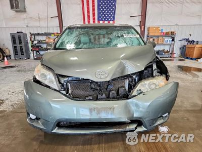 Piąte zdjęcie samochodu w środku: 2014 TOYOTA SIENNA XLE 8-PASSENGER VIN:5TDYK3DCXES486307 - miniatura