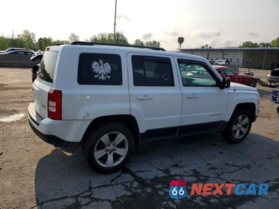 Trzecie zdjęcie samochodu z tyłu: 2013 JEEP PATRIOT LATITUDE VIN:1C4NJRFB5DD234553 - miniatura