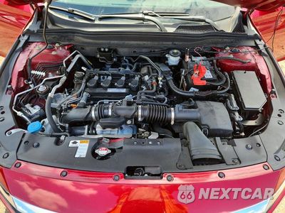 Zdjęcie 11 z 13 samochodu: 2018 HONDA ACCORD TOURING VIN:1HGCV1F90JA183021 - miniatura