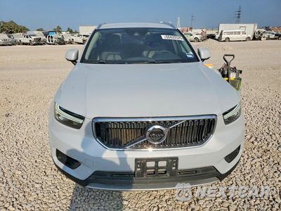 Piąte zdjęcie samochodu w środku: 2022 VOLVO XC40 T4 MOMENTUM VIN:YV4AC2HK1N2725645 - miniatura