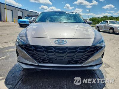 Piąte zdjęcie samochodu w środku: 2023 HYUNDAI ELANTRA SEL VIN:KMHLS4AG7PU476366 - miniatura