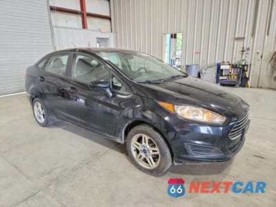 Czwarte zdjęcie samochodu z boku: 2019 FORD FIESTA SE VIN:3FADP4BJ1KM109857 - miniatura