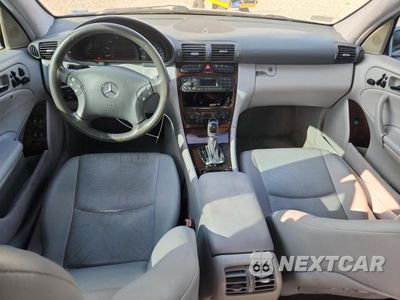 Zdjęcie 8 z 12 samochodu: 2002 MERCEDES-BENZ C 320 VIN:WDBRF64J12E002047 - miniatura