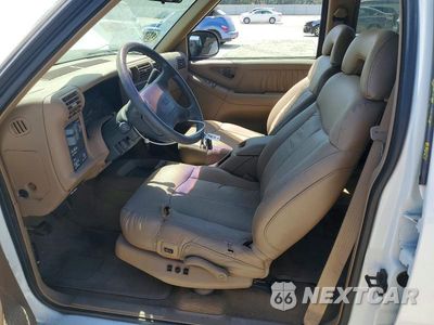 Zdjęcie 7 z 12 samochodu: 1995 GMC JIMMY VIN:1GKCS13W4S2559513 - miniatura