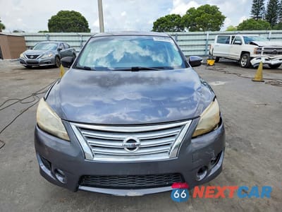 Piąte zdjęcie samochodu w środku: 2015 NISSAN SENTRA SR VIN:3N1AB7AP6FY302624 - miniatura