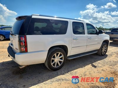 Trzecie zdjęcie samochodu z tyłu: 2013 GMC YUKON XL DENALI VIN:1GKS2MEF1DR357121 - miniatura