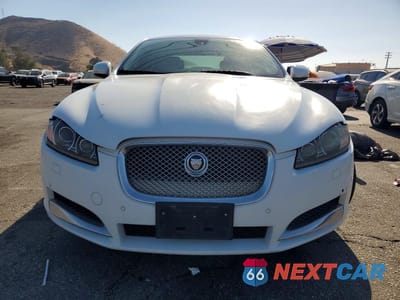 Piąte zdjęcie samochodu w środku: 2013 JAGUAR XF VIN:SAJWA0ES2DPS82304 - miniatura