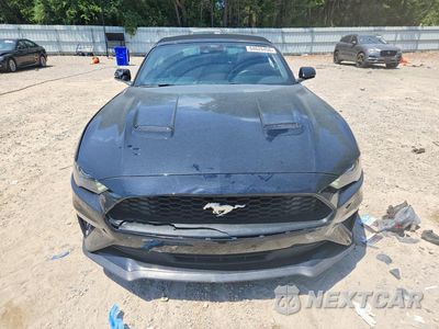 Piąte zdjęcie samochodu w środku: 2022 FORD MUSTANG VIN:1FATP8UH2N5120261 - miniatura