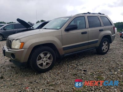 2005 JEEP GRAND CHEROKEE LAREDO 1J4GR48K55C674937 - główne zdjęcie licytacji z USA - miniatura