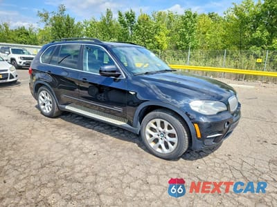 Czwarte zdjęcie samochodu z boku: 2013 BMW X5 XDRIVE35I VIN:5UXZV4C5XD0G56320 - miniatura