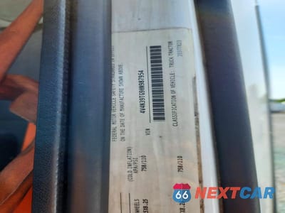 Zdjęcie 11 z 13 samochodu: 2017 VOLVO VNL SEMI TRUCK VIN:4V4N39TG9HN987954 - miniatura