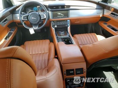 Zdjęcie 8 z 13 samochodu: 2018 JAGUAR XF PORTFOLIO LE VIN:SAJBH4EV5JCY53461 - miniatura
