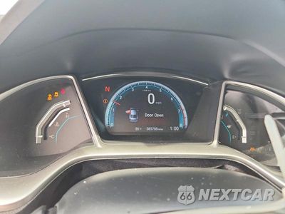 Zdjęcie 9 z 12 samochodu: 2018 HONDA CIVIC EX VIN:2HGFC2F72JH570856 - miniatura