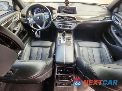 Zdjęcie 8 z 12 samochodu: 2017 BMW 740 XE VIN:WBA7J2C38HG497859 - miniatura