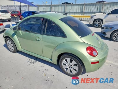 Drugie zdjęcie samochodu z przodu: 2009 VOLKSWAGEN NEW BEETLE S VIN:3VWRW31C89M518901 - miniatura