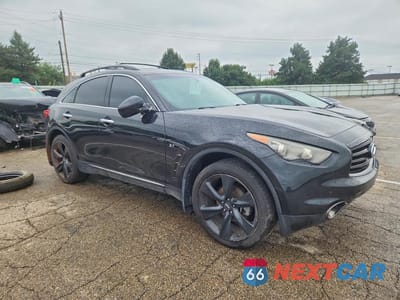 Czwarte zdjęcie samochodu z boku: 2015 INFINITI QX70 BASE VIN:JN8CS1MW1FM480941 - miniatura