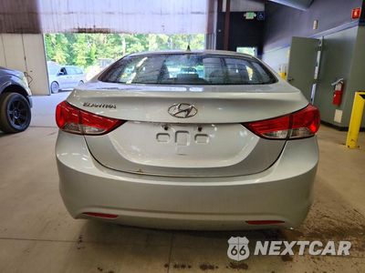 Zdjęcie 6 z 12 samochodu: 2013 HYUNDAI ELANTRA GLS VIN:5NPDH4AE0DH173831 - miniatura