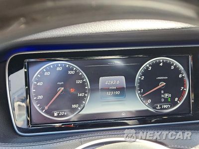 Zdjęcie 9 z 12 samochodu: 2015 MERCEDES-BENZ S 550 VIN:WDDUG8CB3FA114060 - miniatura