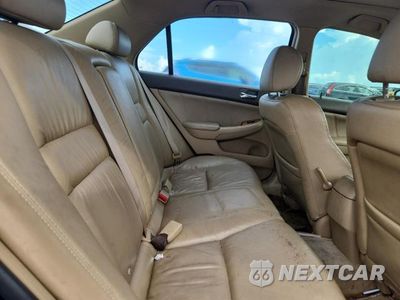 Zdjęcie 10 z 13 samochodu: 2003 HONDA ACCORD EX VIN:JHMCM56703C037814 - miniatura
