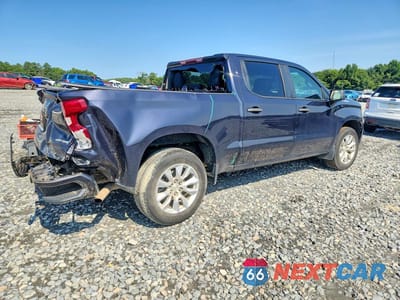 Trzecie zdjęcie samochodu z tyłu: 2023 CHEVROLET SILVERADO C1500 CUSTOM VIN:1GCPABEK6PZ105570 - miniatura