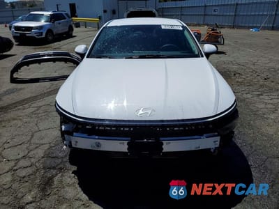 Piąte zdjęcie samochodu w środku: 2025 HYUNDAI SONATA SEL VIN:KMHL64JAXSA493995 - miniatura