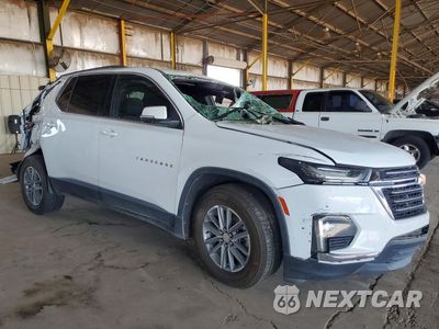 Czwarte zdjęcie samochodu z boku: 2023 CHEVROLET TRAVERSE LT VIN:1GNERGKW6PJ104607 - miniatura