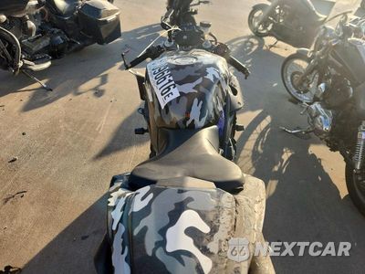 Zdjęcie 6 z 10 samochodu: 2009 YAMAHA YZFR1 VIN:JYARN23E49A006365 - miniatura