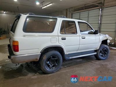 Trzecie zdjęcie samochodu z tyłu: 1995 TOYOTA 4RUNNER SR5 V6 VIN:JT3VN39W7S0203846 - miniatura