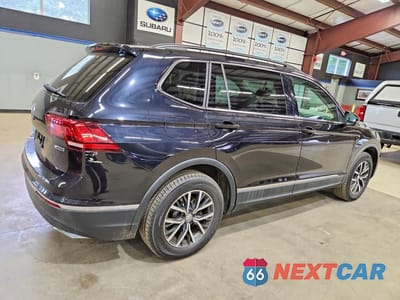 Trzecie zdjęcie samochodu z tyłu: 2020 VOLKSWAGEN TIGUAN SE VIN:3VV2B7AX3LM095227 - miniatura