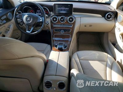 Zdjęcie 8 z 12 samochodu: 2015 MERCEDES-BENZ C 300 4MATIC VIN:55SWF4KB9FU082592 - miniatura