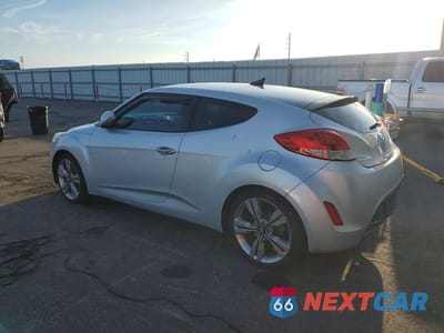 Drugie zdjęcie samochodu z przodu: 2017 HYUNDAI VELOSTER VALUE EDITION VIN:KMHTC6AD9HU321947 - miniatura
