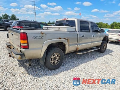 Trzecie zdjęcie samochodu z tyłu: 2003 GMC SIERRA K1500 HEAVY DUTY VIN:1GTGK13U83F158570 - miniatura