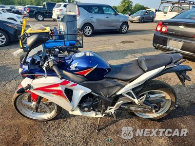Trzecie zdjęcie samochodu z tyłu: 2012 HONDA CBR250 R VIN:MLHMC4102C5200543 - miniatura