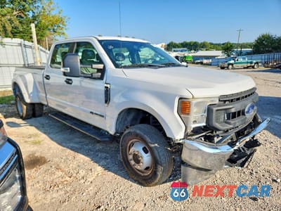 Czwarte zdjęcie samochodu z boku: 2020 FORD F350 SUPER DUTY VIN:1FT8W3DT9LED30203 - miniatura