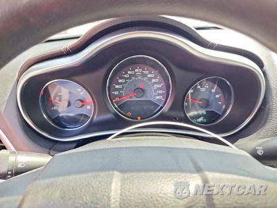 Zdjęcie 9 z 12 samochodu: 2013 DODGE AVENGER SE VIN:1C3CDZAG2DN760378 - miniatura