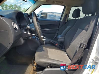 Zdjęcie 7 z 13 samochodu: 2016 JEEP PATRIOT SPORT VIN:1C4NJPBA2GD599973 - miniatura