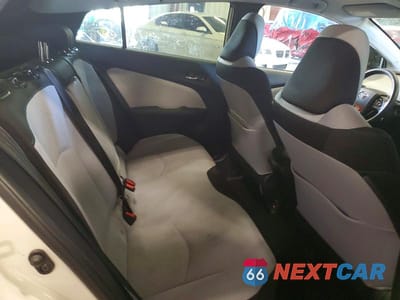Zdjęcie 10 z 12 samochodu: 2019 TOYOTA PRIUS LE VIN:JTDKARFUXK3085239 - miniatura