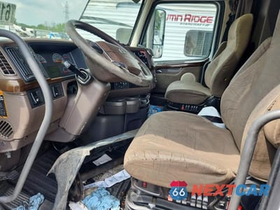 Zdjęcie 7 z 14 samochodu: 2018 VOLVO VN VNL VIN:4V4NC9EH4JN887143 - miniatura