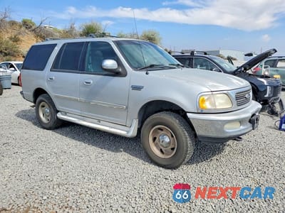 Czwarte zdjęcie samochodu z boku: 1998 FORD EXPEDITION VIN:1FMPU18L8WLC03468 - miniatura