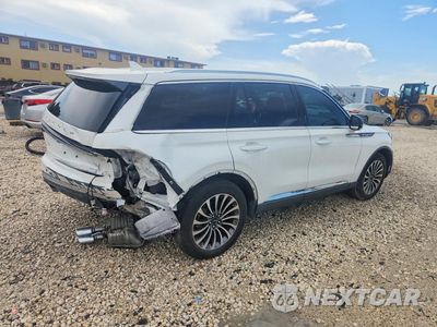 Trzecie zdjęcie samochodu z tyłu: 2020 LINCOLN AVIATOR RESERVE VIN:5LM5J7WC3LGL30233 - miniatura
