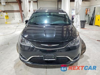 Piąte zdjęcie samochodu w środku: 2020 CHRYSLER PACIFICA TOURING L VIN:2C4RC1BG9LR104415 - miniatura