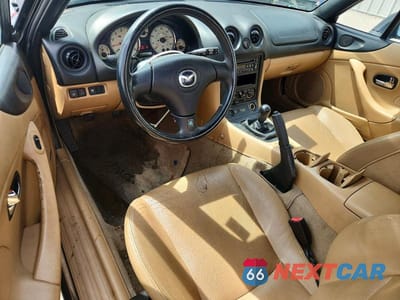 Zdjęcie 8 z 12 samochodu: 2001 MAZDA MX-5 MIATA BASE VIN:JM1NB353810214157 - miniatura