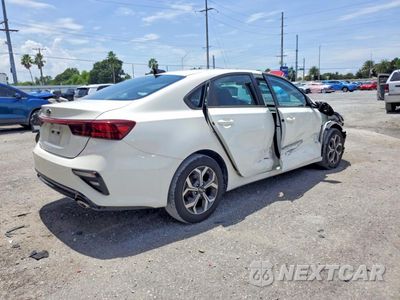 Trzecie zdjęcie samochodu z tyłu: 2021 KIA FORTE LXS VIN:3KPF24AD7ME341101 - miniatura