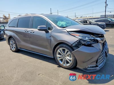 Czwarte zdjęcie samochodu z boku: 2022 TOYOTA SIENNA PLATINUM 7-PASSENGER VIN:5TDERKEC7NS095350 - miniatura