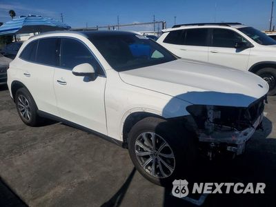 Czwarte zdjęcie samochodu z boku: 2025 MERCEDES-BENZ GLC 300 VIN:W1NKM4GB1SF252943 - miniatura