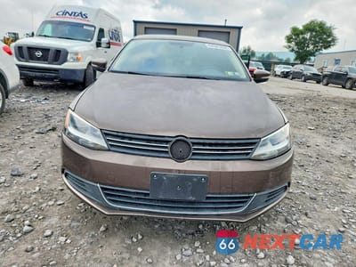 Piąte zdjęcie samochodu w środku: 2013 VOLKSWAGEN JETTA SE VIN:3VWDP7AJ1DM448289 - miniatura