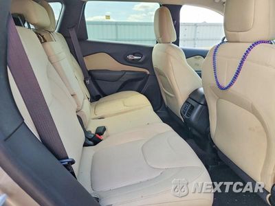 Zdjęcie 10 z 13 samochodu: 2016 JEEP CHEROKEE LATITUDE VIN:1C4PJMCS2GW259791 - miniatura
