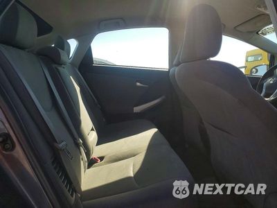 Zdjęcie 10 z 13 samochodu: 2012 TOYOTA PRIUS THREE VIN:JTDKN3DUXC1585838 - miniatura
